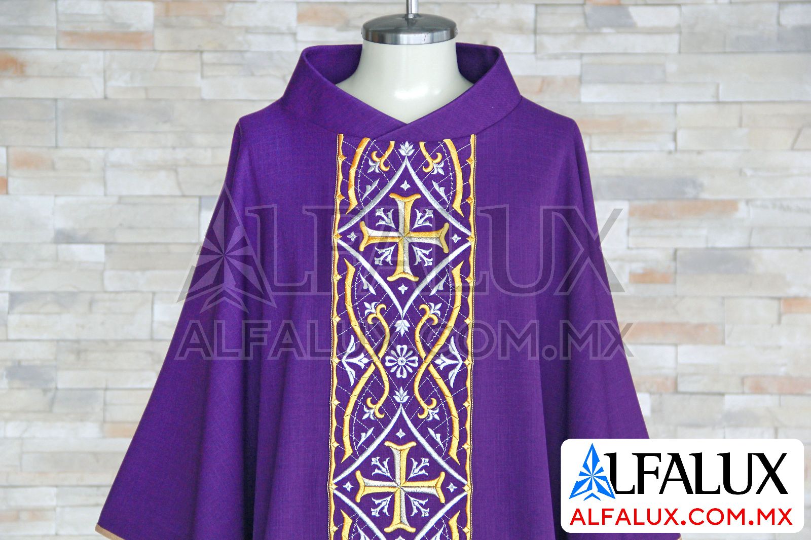 05 FRANCES RECTO Casulla Alfalux Iris Morado Central (3)